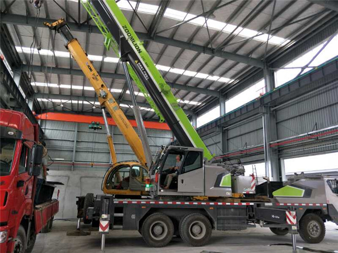 防城区高空车出租需要注意哪些安全事项？